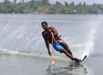 Lsr Hotel Events Water Skiing 08